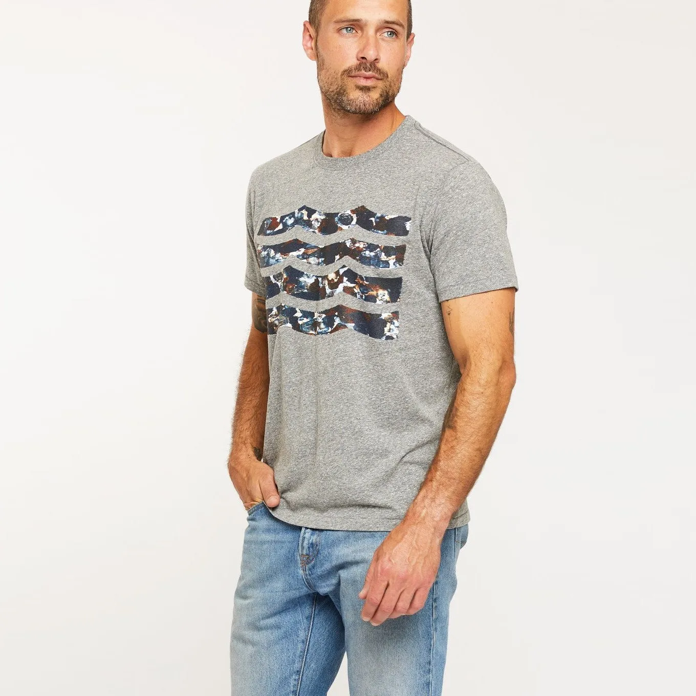 Camo Waves Crew (Heather Grey)