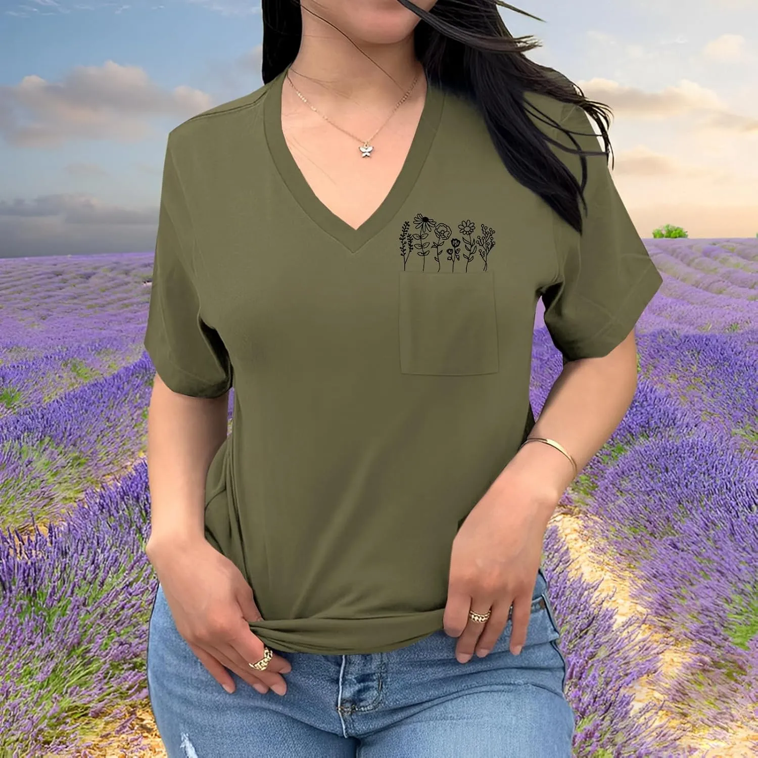 CM C&M WODRO Women's Flower T-Shirt V-Neck Wildflower Graphic Tees with Pocket Floral Shirt Short Sleeve Casual Summer Tops