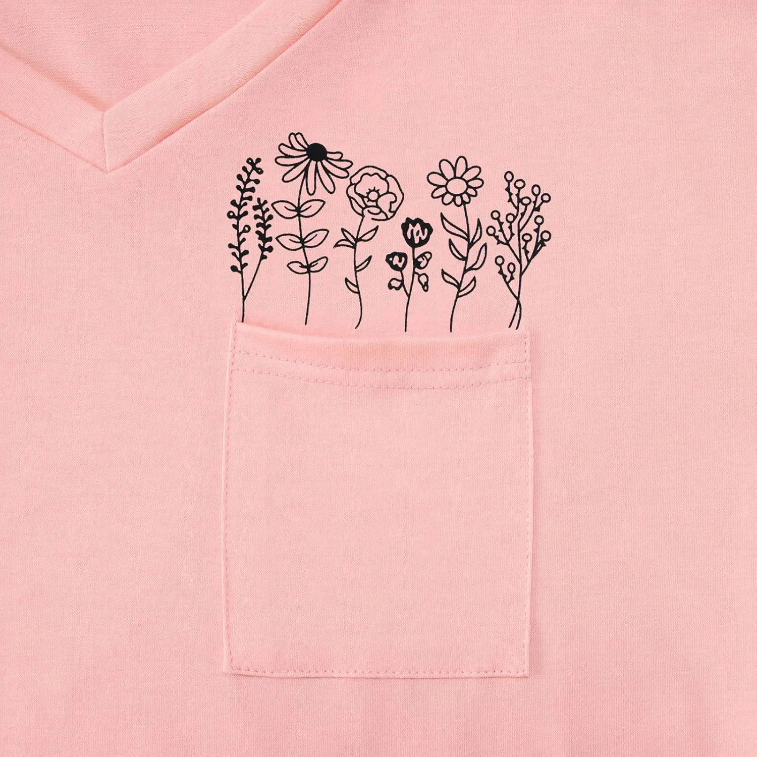 CM C&M WODRO Women's Flower T-Shirt V-Neck Wildflower Graphic Tees with Pocket Floral Shirt Short Sleeve Casual Summer Tops