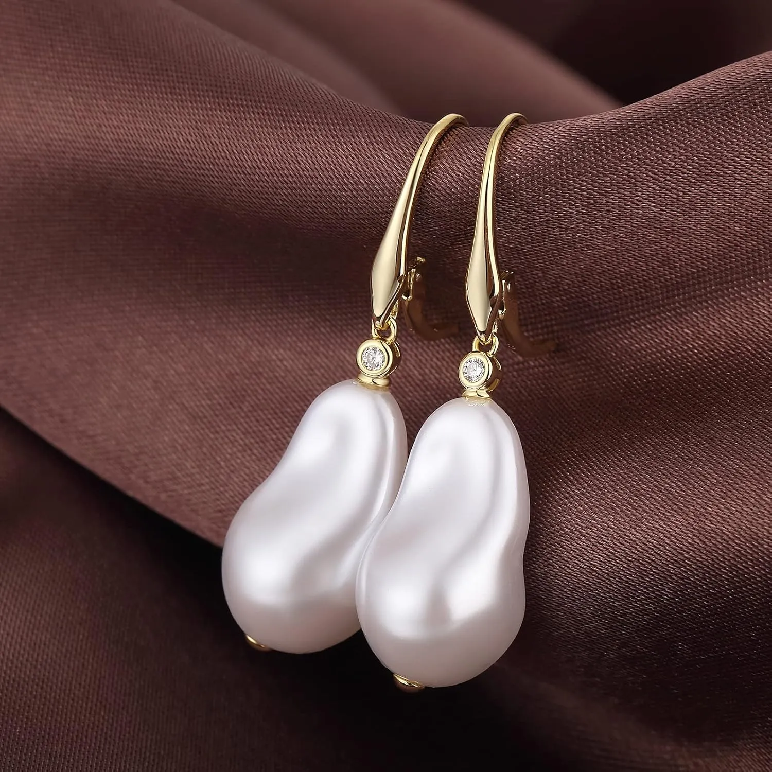 Han han 925 Sterling Silver Baroque Pearl Leverback Earrings for Women, Cubic Zirconia Pearl Earrings Jewelry Gift for Ladies