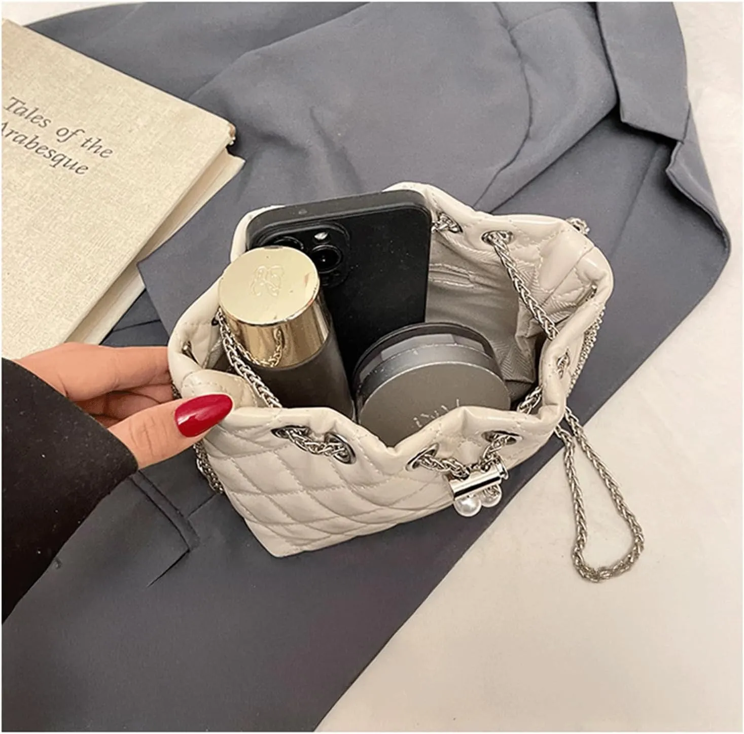 Mini Bucket Bag Quilted Leather Purse with Drawstring Vintage Bucket Handbag Small Shoulder Crossbody Purse Bag