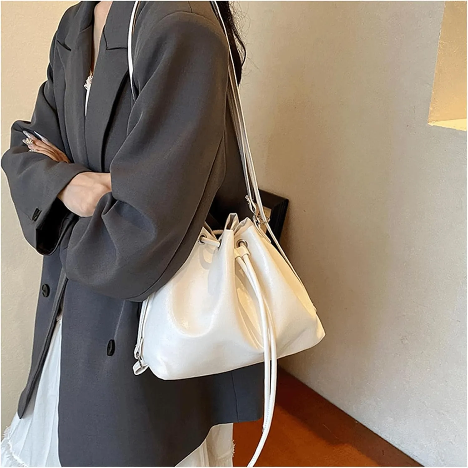 Mini Bucket Bag Vintage Glossy Leather Bucket Purse Drawstring Purse Bag Crossbody Shoulder Handbag