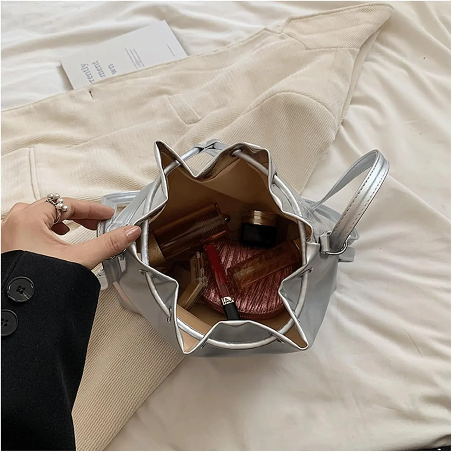 Mini Bucket Bag Vintage Glossy Leather Bucket Purse Drawstring Purse Bag Crossbody Shoulder Handbag