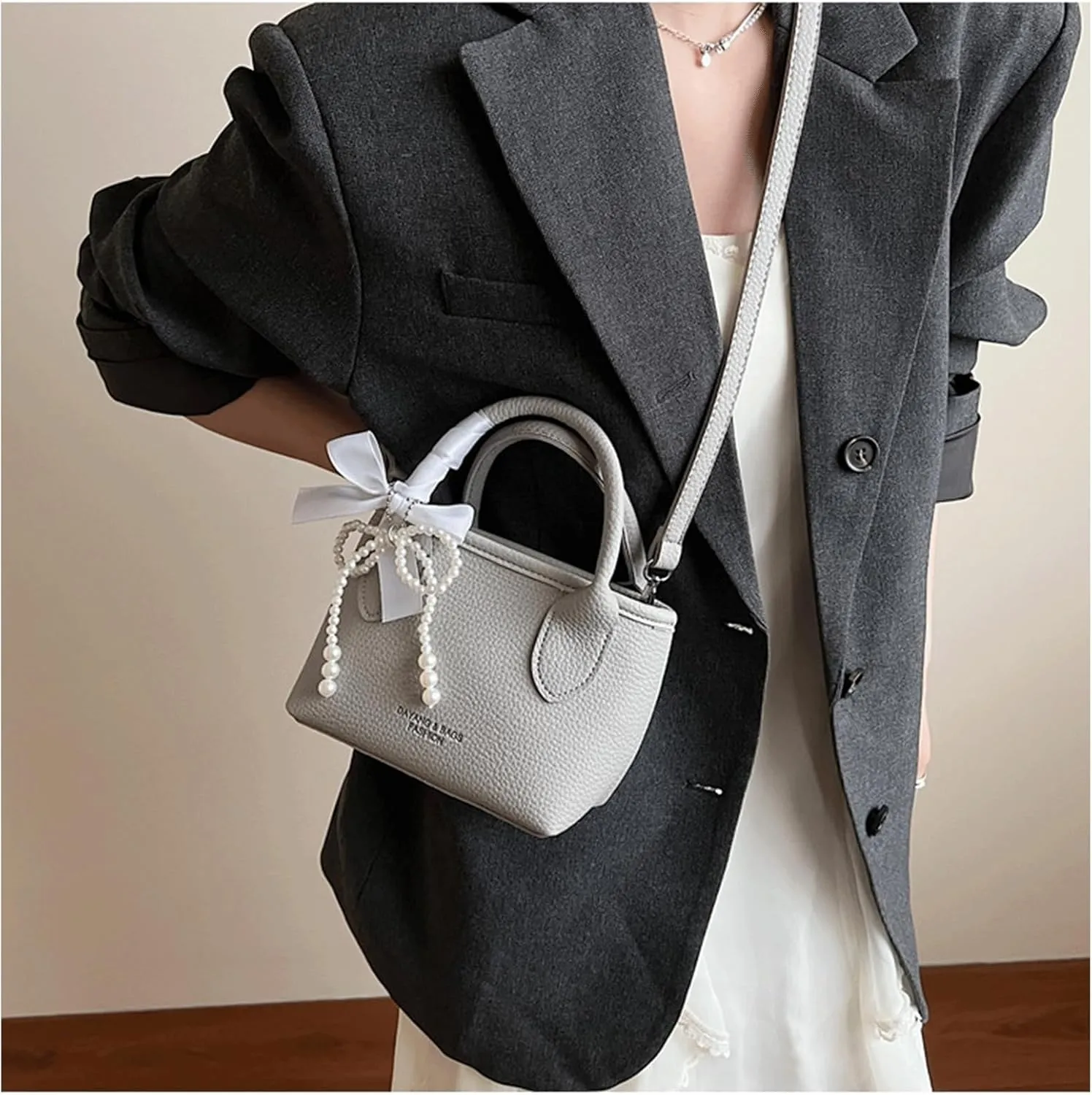 Mini Bucket Bag Vintage Pebbled Leather Bucket Purse with Lace Pearl Pendant Handbag Crossbody Shoulder Purse Bag