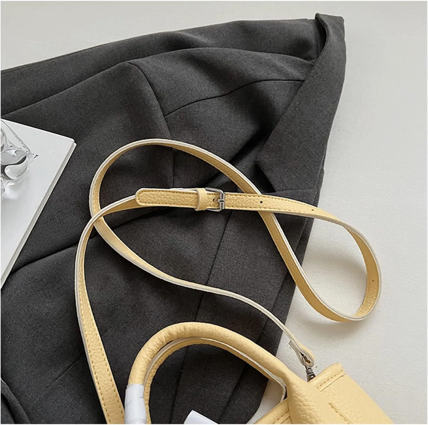 Mini Bucket Bag Vintage Pebbled Leather Bucket Purse with Lace Pearl Pendant Handbag Crossbody Shoulder Purse Bag