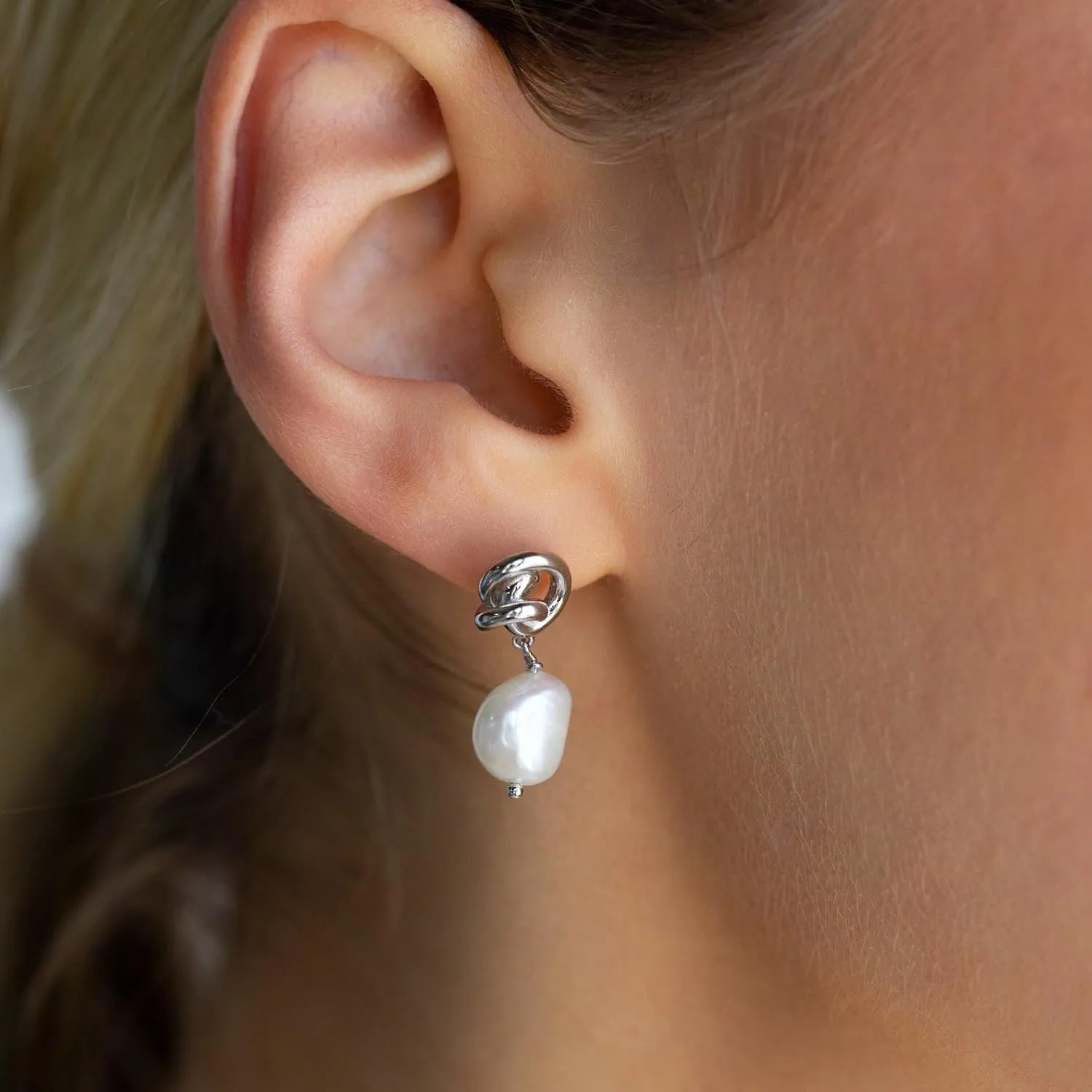 Pearl Earrings for Women 14K Gold Freshwater Pearl Huggie Hoop Earring Dangle Drop Wedding Earrings Bridal Bridesmaid Jewelry Gifts for Women