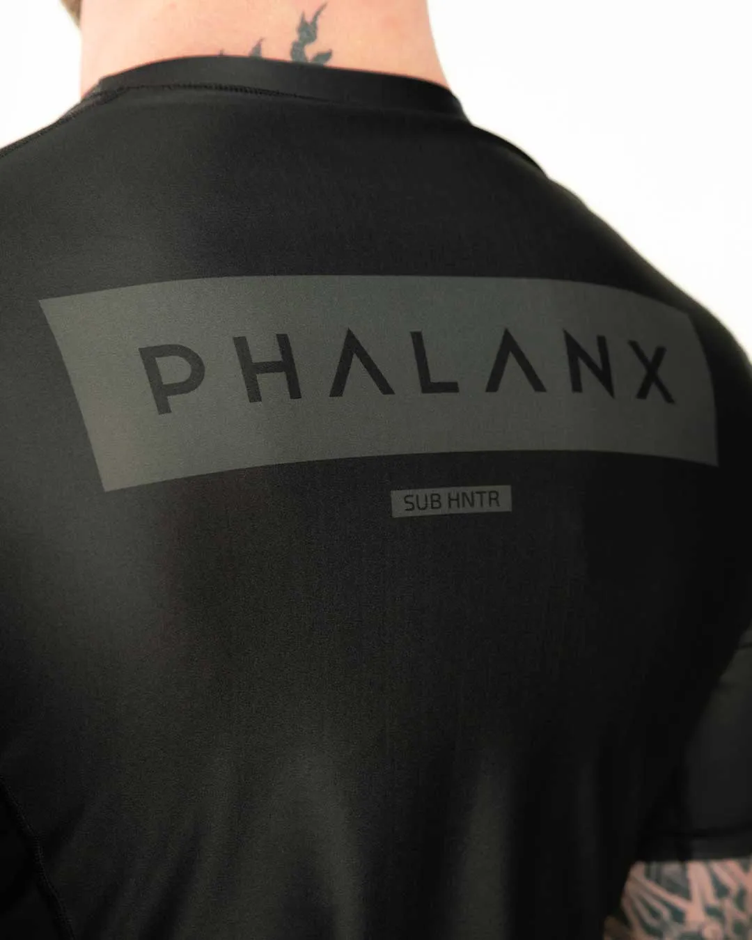 SUB HNTR SHORT-SLEEVE RASH GUARD | NINJA