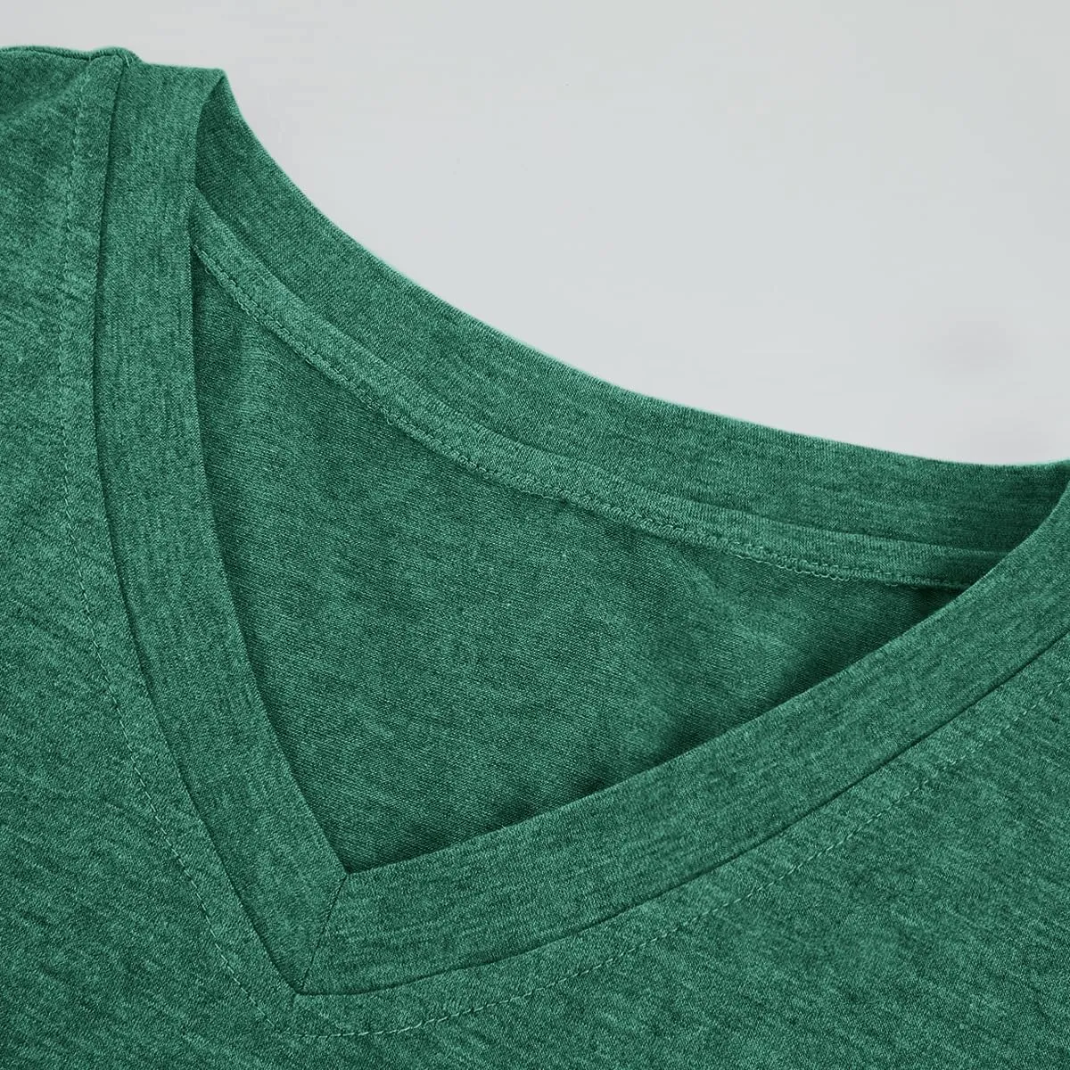 Wihion Mens Short Sleeve Pocket T-Shirts Casual Summer Cotton V Neck Tee Tops